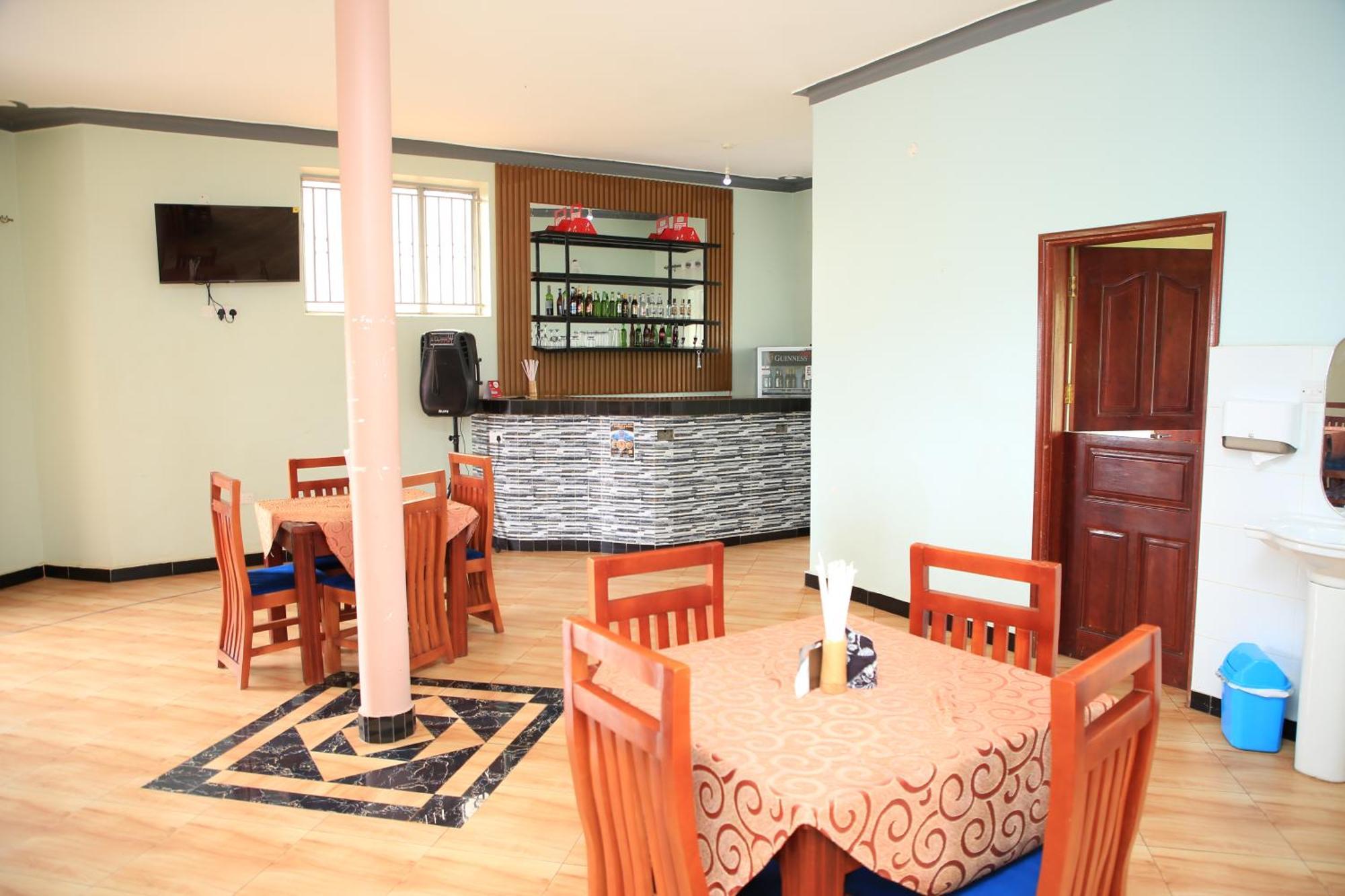 Westway Luxury Suites Mbarara Exteriér fotografie